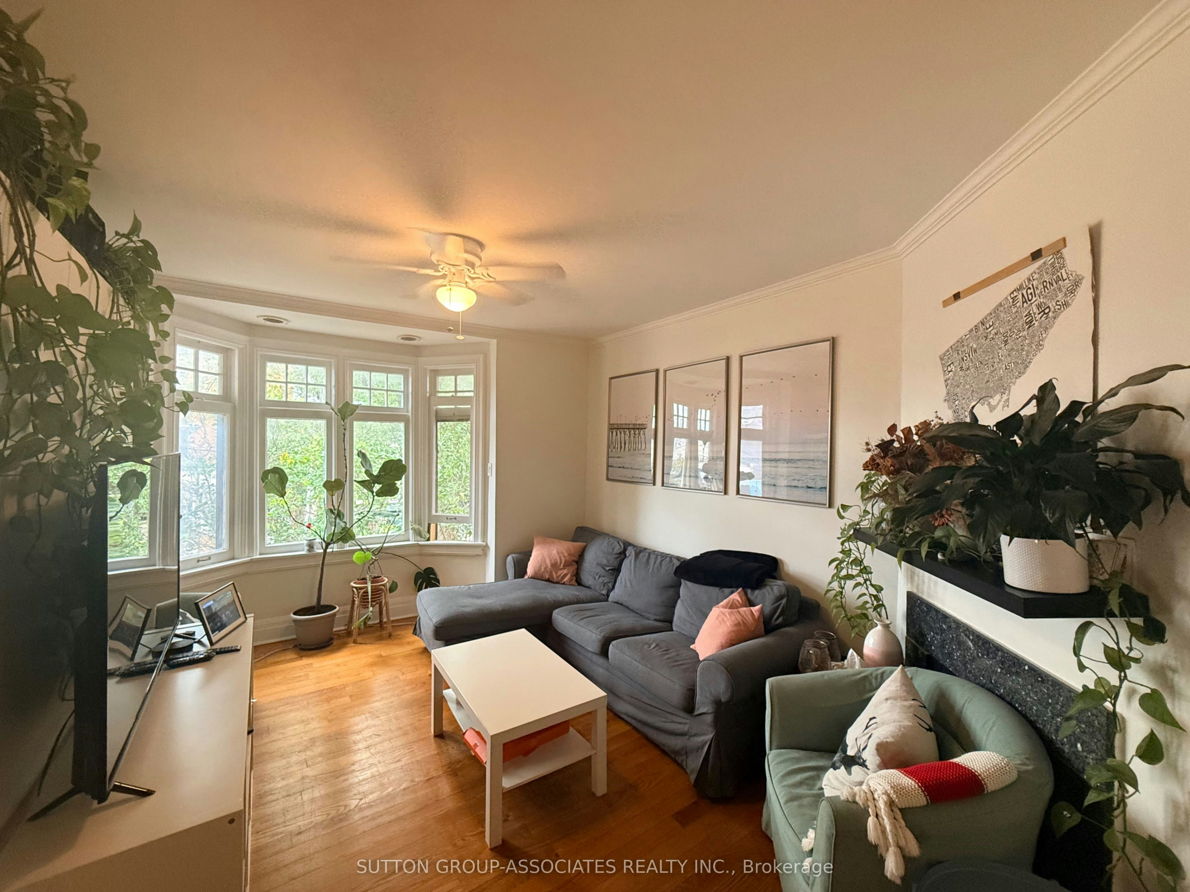 Upper-184 Madison Avenue, Toronto, ON, M5R 2S5 - 3