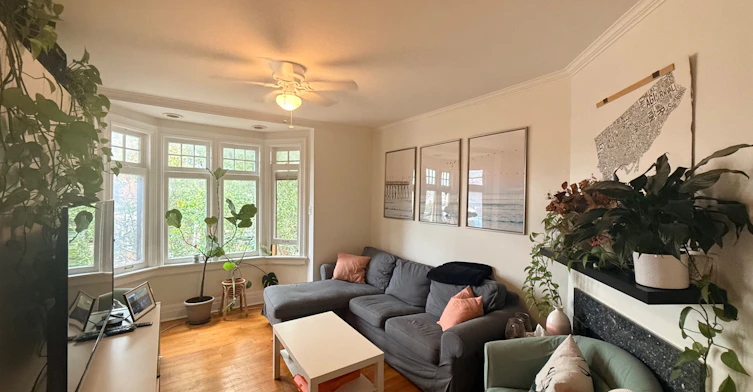 Upper-184 Madison Avenue, Toronto, ON, M5R 2S5 - 3