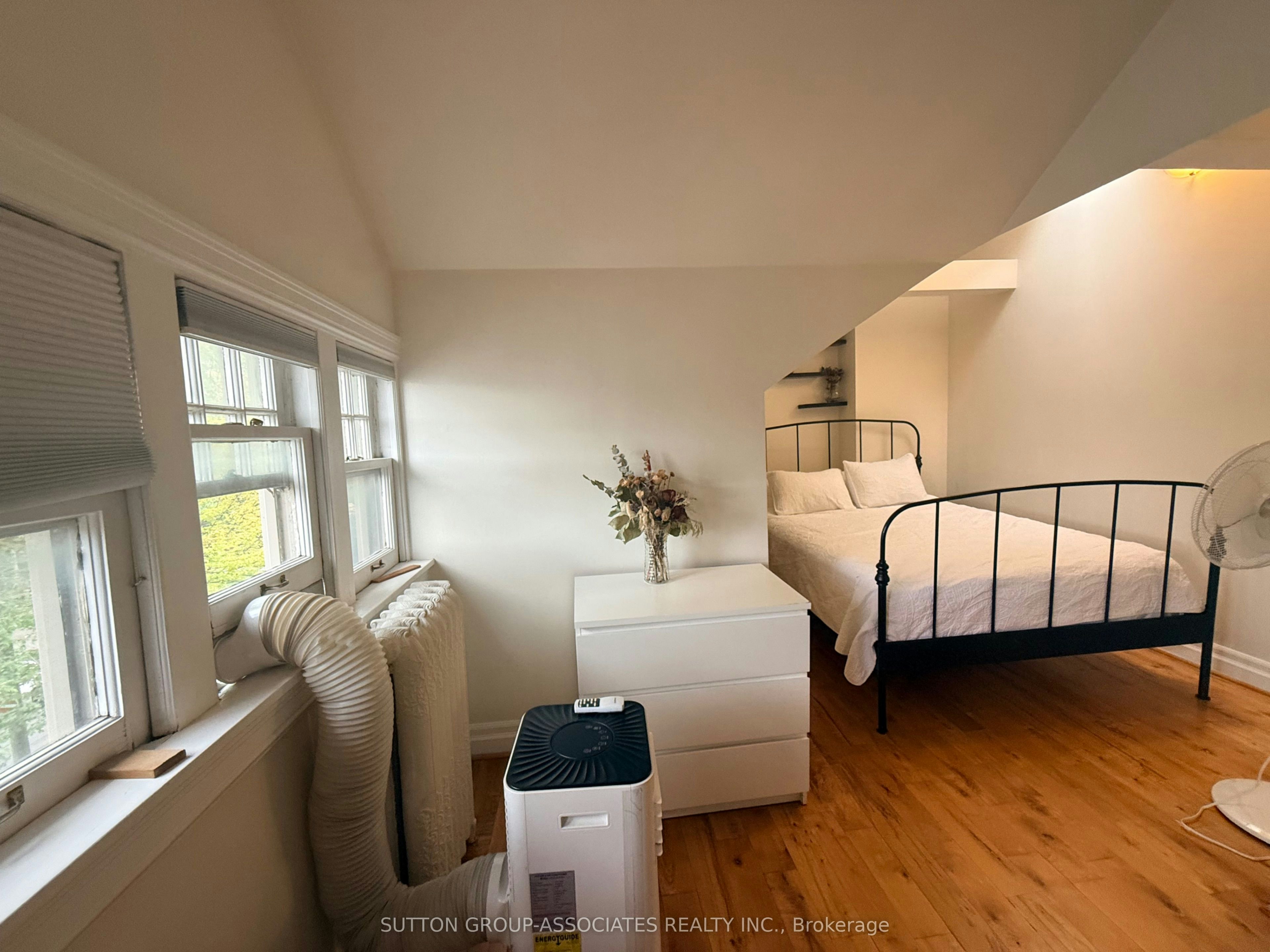 Upper-184 Madison Avenue, Toronto, ON, M5R 2S5 - 28