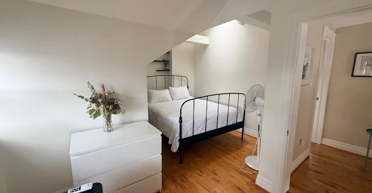 Upper-184 Madison Avenue, Toronto, ON, M5R 2S5 - 24