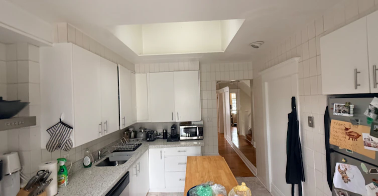 Upper-184 Madison Avenue, Toronto, ON, M5R 2S5 - 13