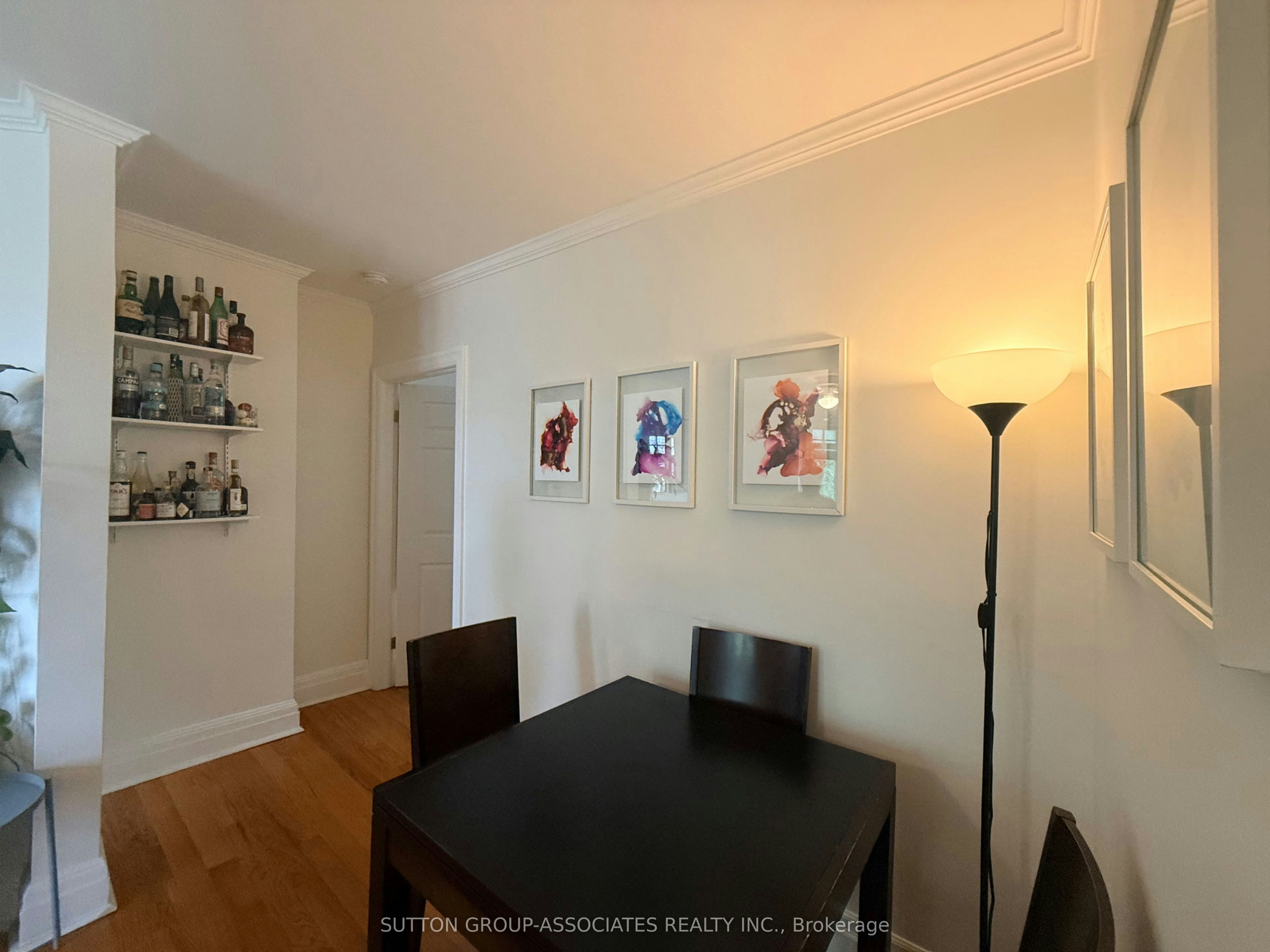 Upper-184 Madison Avenue, Toronto, ON, M5R 2S5 - 8