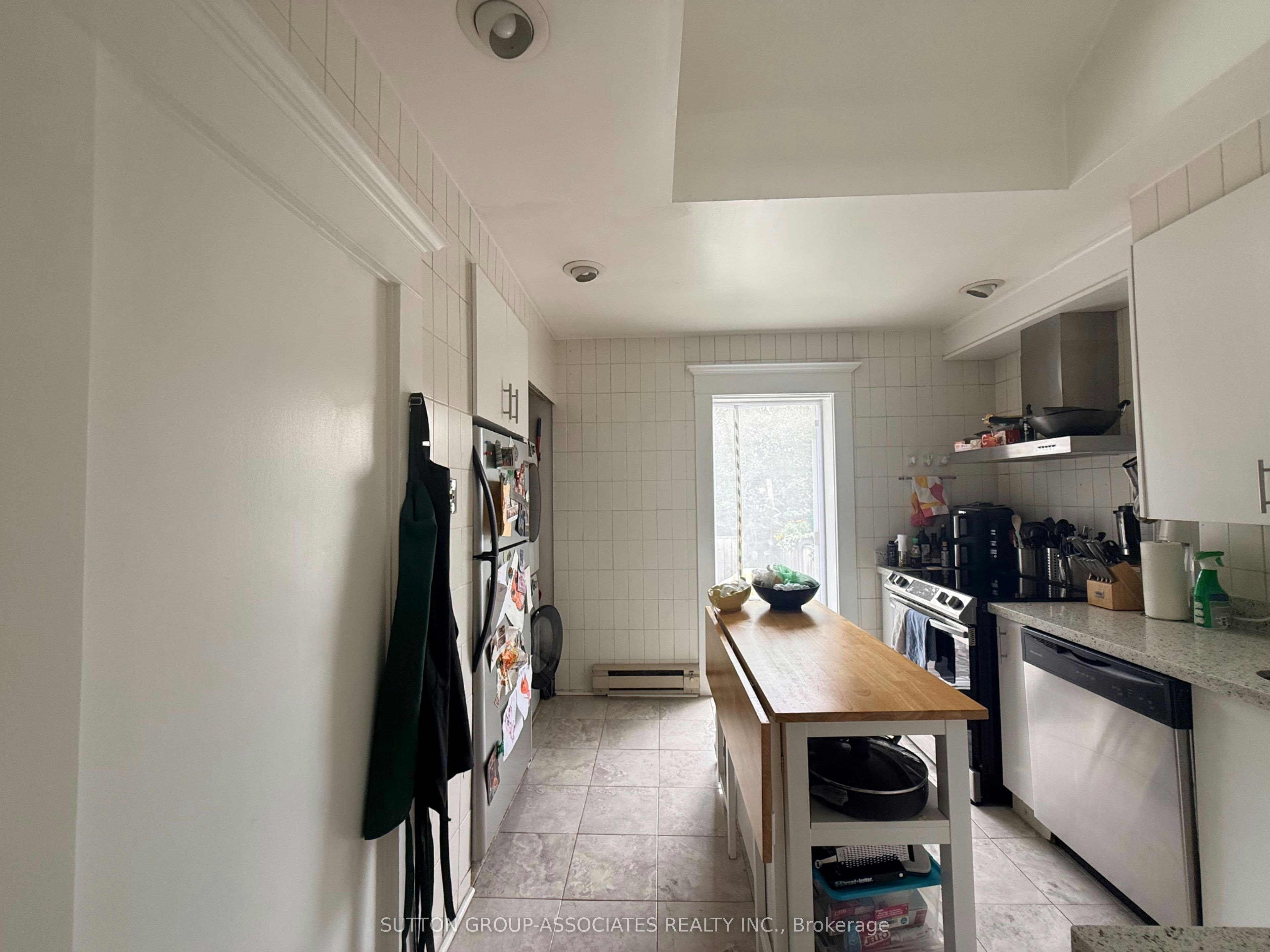 Upper-184 Madison Avenue, Toronto, ON, M5R 2S5 - 11
