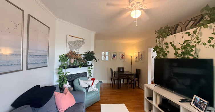 Upper-184 Madison Avenue, Toronto, ON, M5R 2S5 - 6