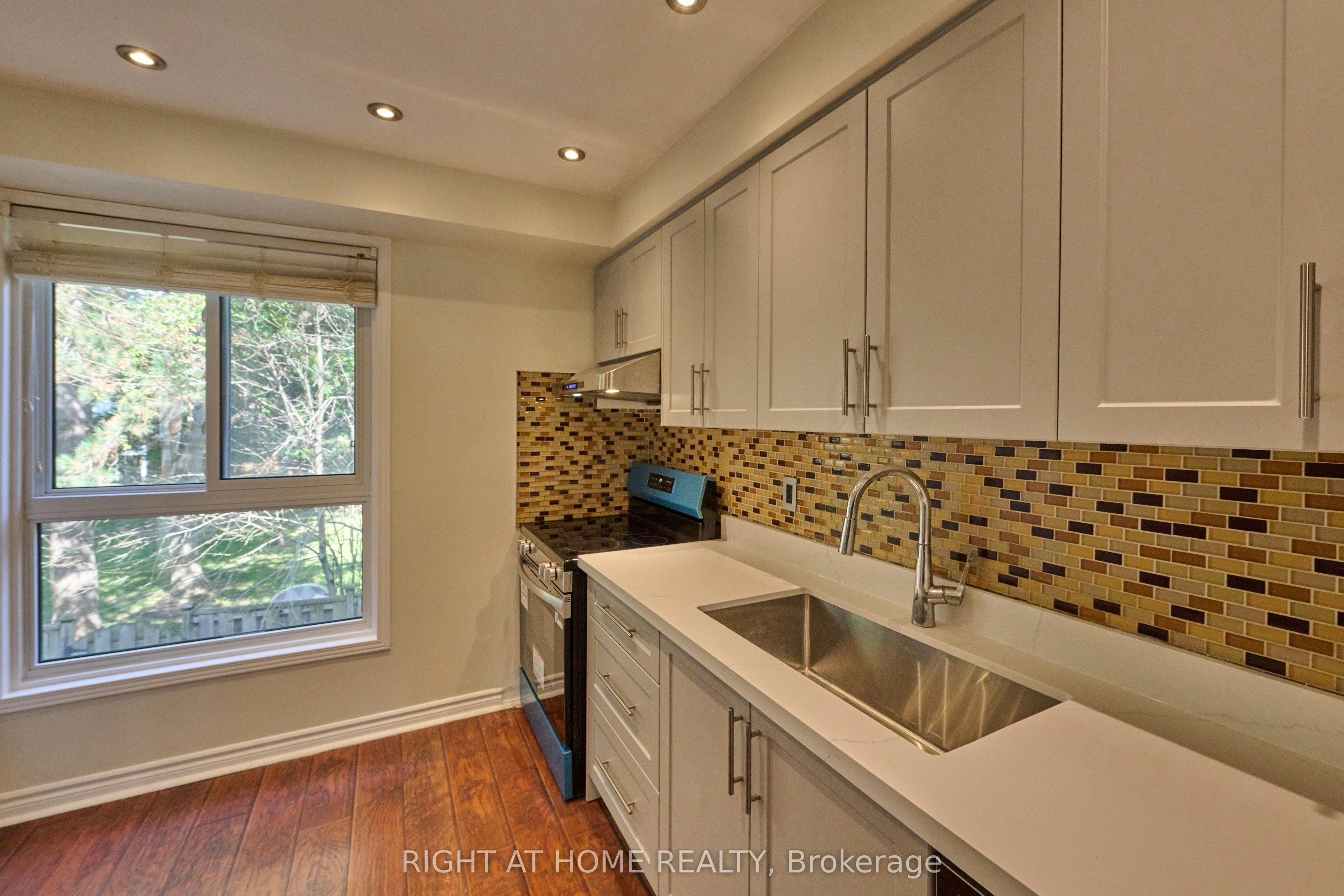169RC-169 Rusty Crest Way, Toronto, ON, M2J 2Y5 - 8