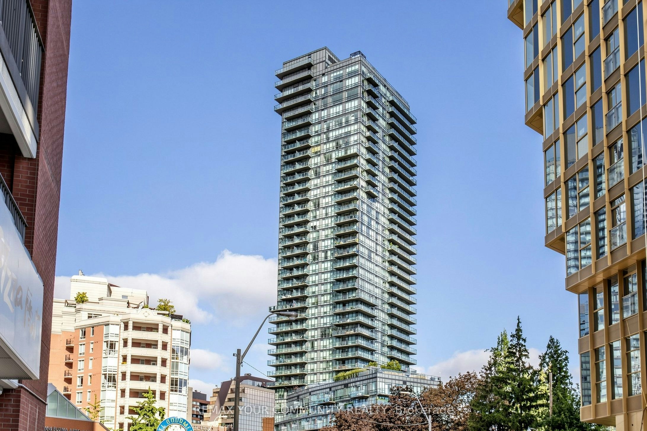 2101-825 Church Street, Toronto, ON, M4W 3Z4