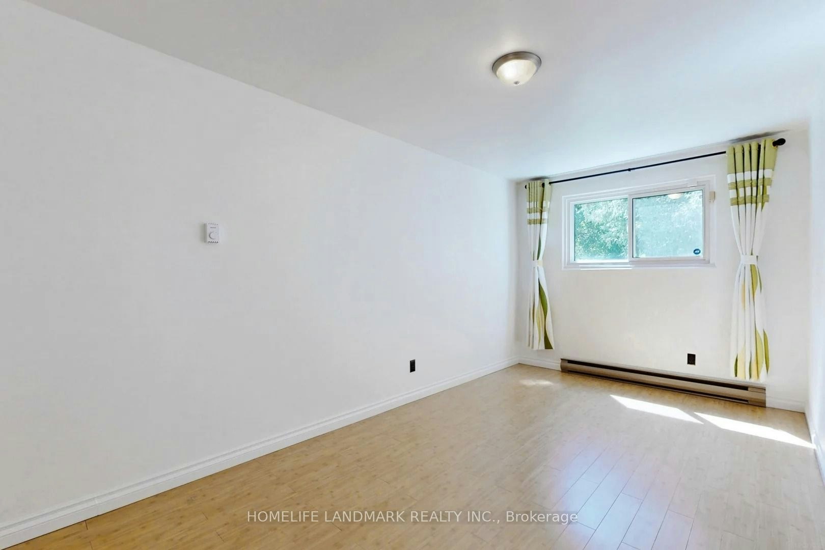 Lower-137 Angus Drive, Toronto, ON, M2J 2W9 - 2