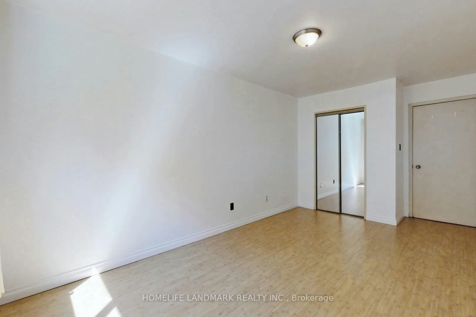 Lower-137 Angus Drive, Toronto, ON, M2J 2W9 - 3