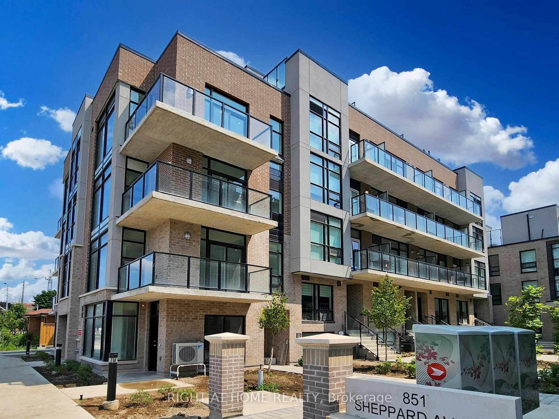30-851 Sheppard Avenue W, Toronto, ON, M3H 0G2