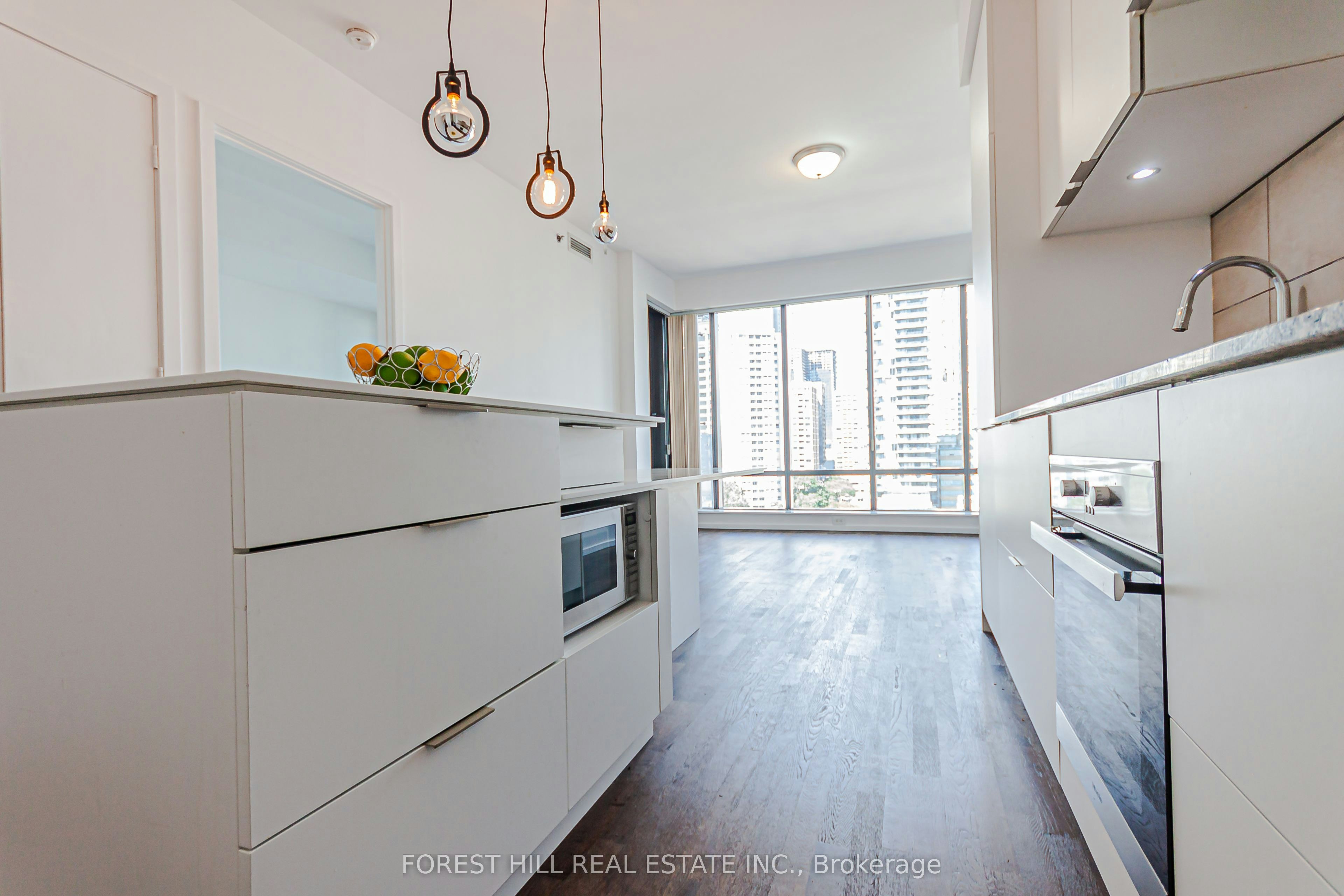 909-5 St Joseph Street, Toronto, ON, M4Y 0B6 - 8