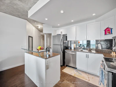 2103-218 Queens Quay Boulevard W - 4
