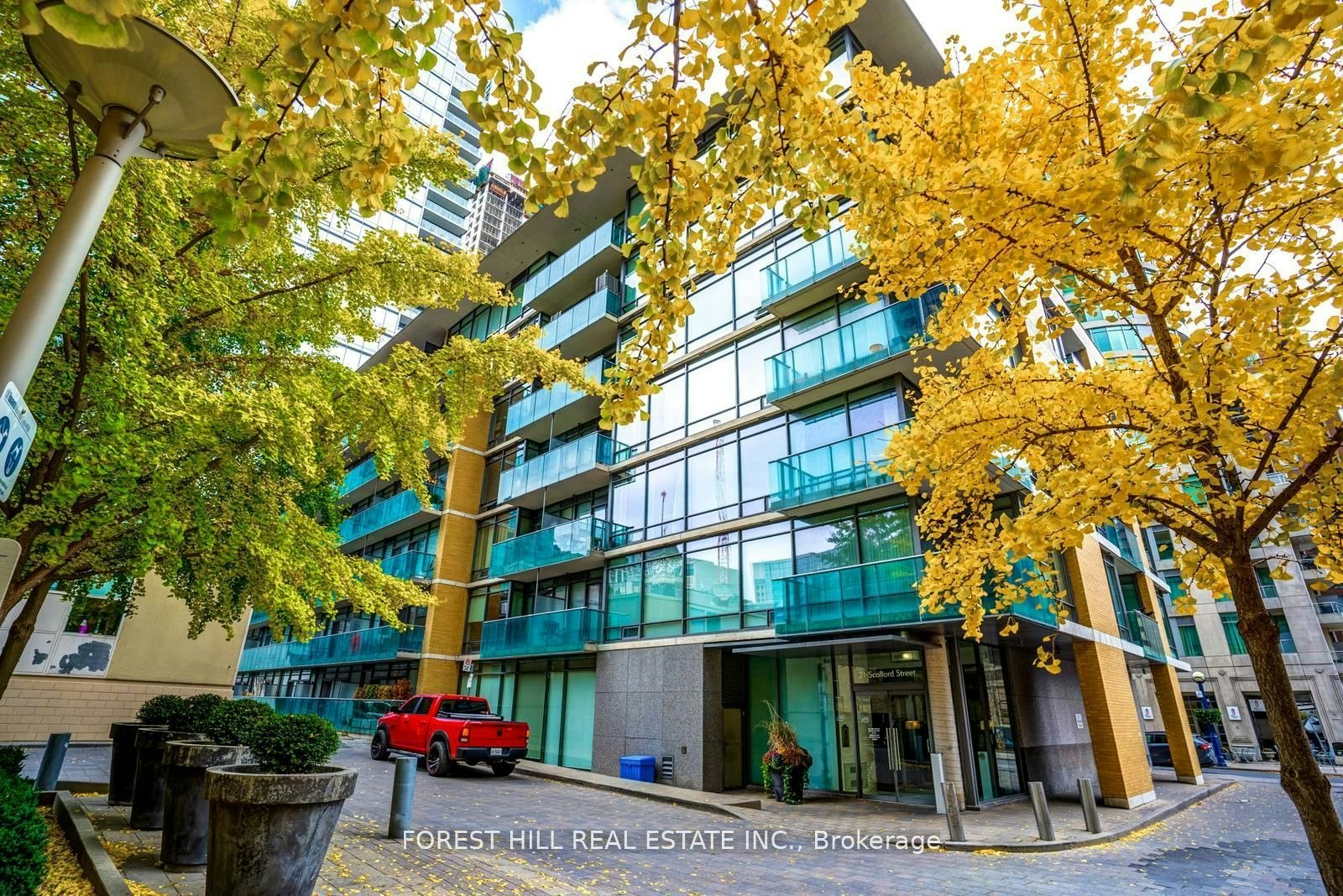 103-21 Scollard Street, Toronto, ON, M5R 1G1