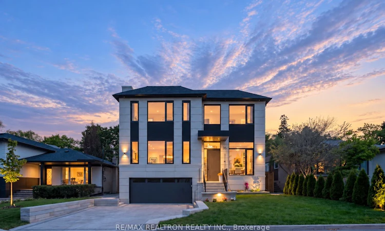 35 Foxwarren Drive