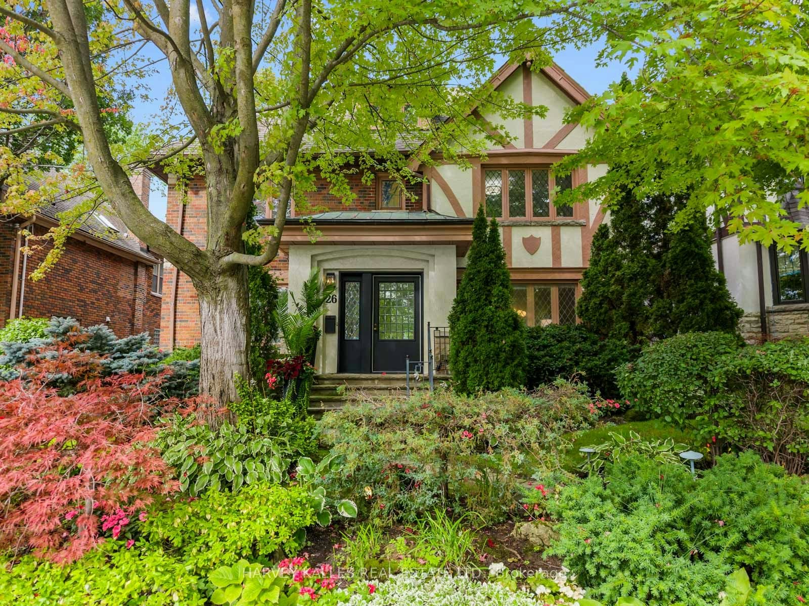 26 Vesta Drive, Toronto, ON, M5P 2Z5