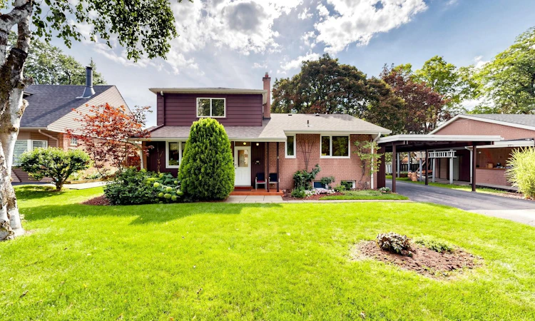 8 Ternhill Crescent