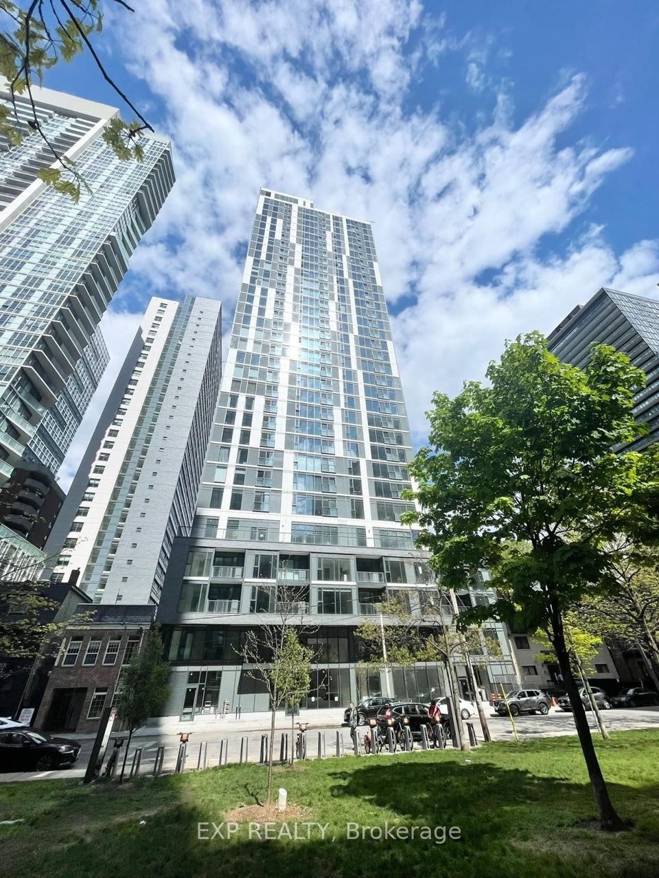 1104-65 Mutual Street, Toronto, ON, M5B 0E5