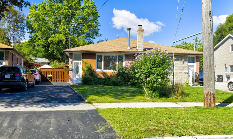 117 Marbury Crescent