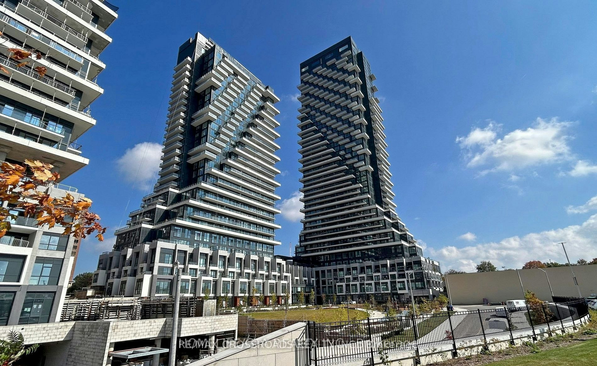 #1333-20 Inn ON The Park Drive, Toronto, ON, M3C 0P8