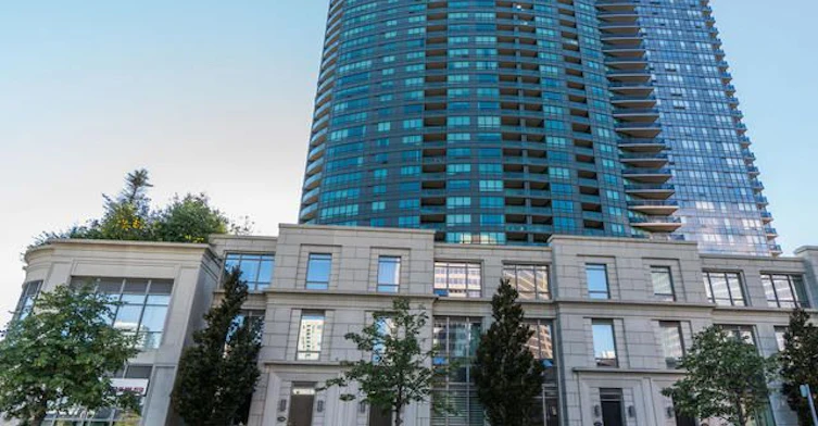 912-15 Greenview Avenue, Toronto, ON, M2M 1R2
