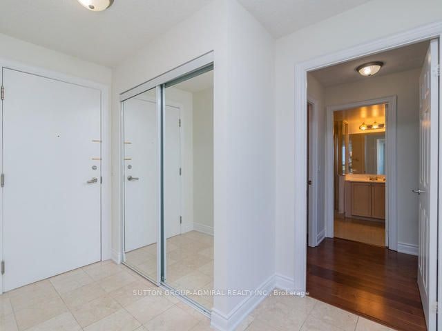 912-15 Greenview Avenue, Toronto, ON, M2M 1R2 - 5