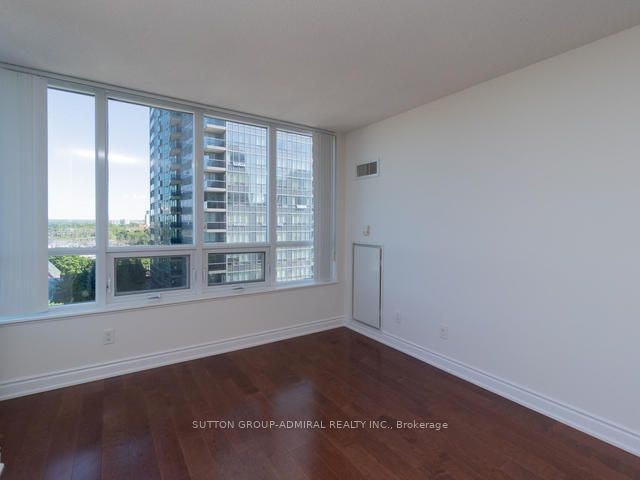 912-15 Greenview Avenue, Toronto, ON, M2M 1R2 - 8