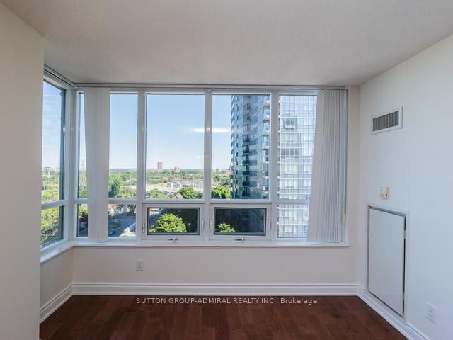 912-15 Greenview Avenue, Toronto, ON, M2M 1R2 - 7