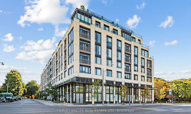 605-1 Strathgowan Avenue