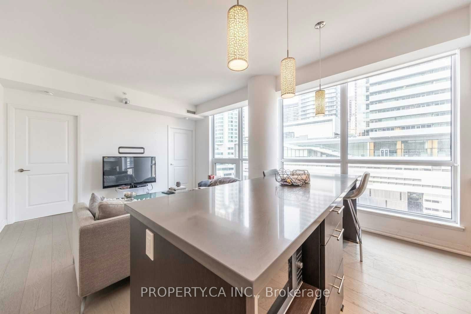 911-8 Mercer Street, Toronto, ON, M5V 0C4 - 4