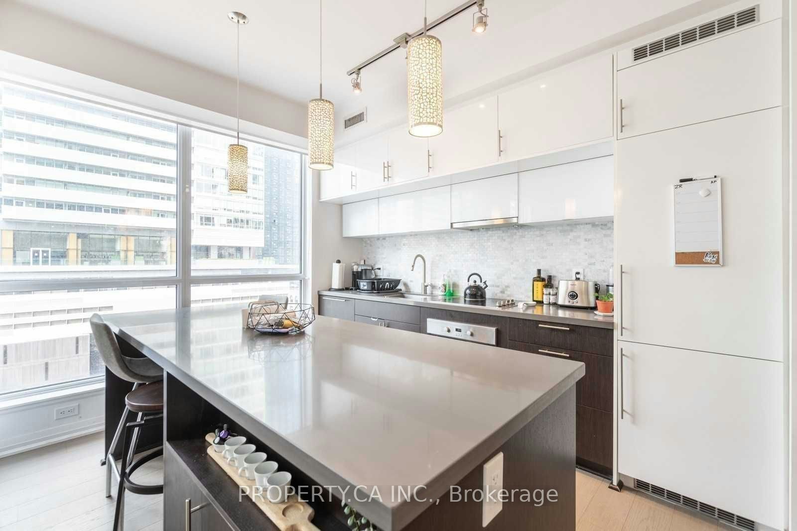 911-8 Mercer Street, Toronto, ON, M5V 0C4