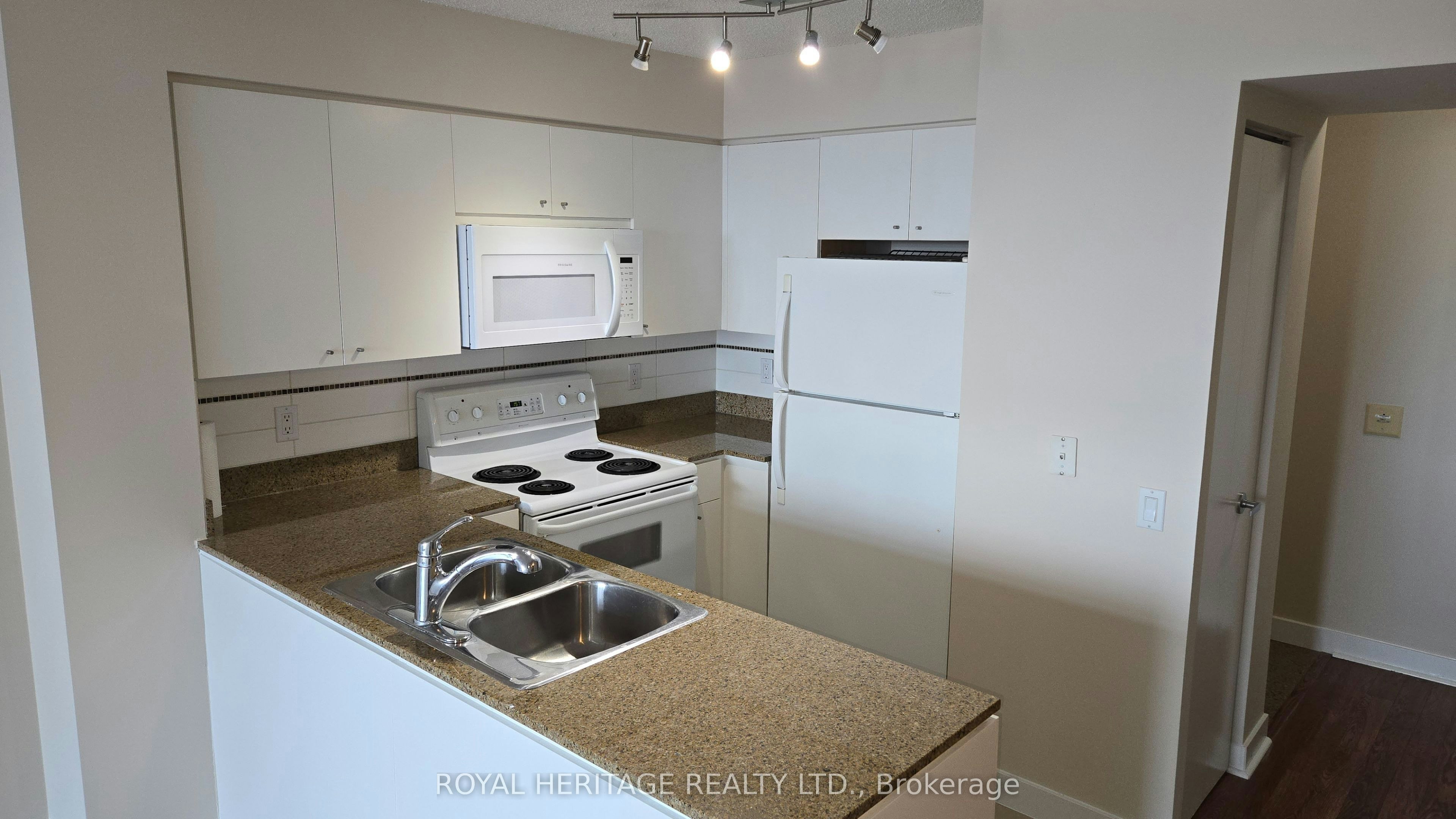 2312-373 Front Street W, Toronto, ON, M5V 3R7 - 7