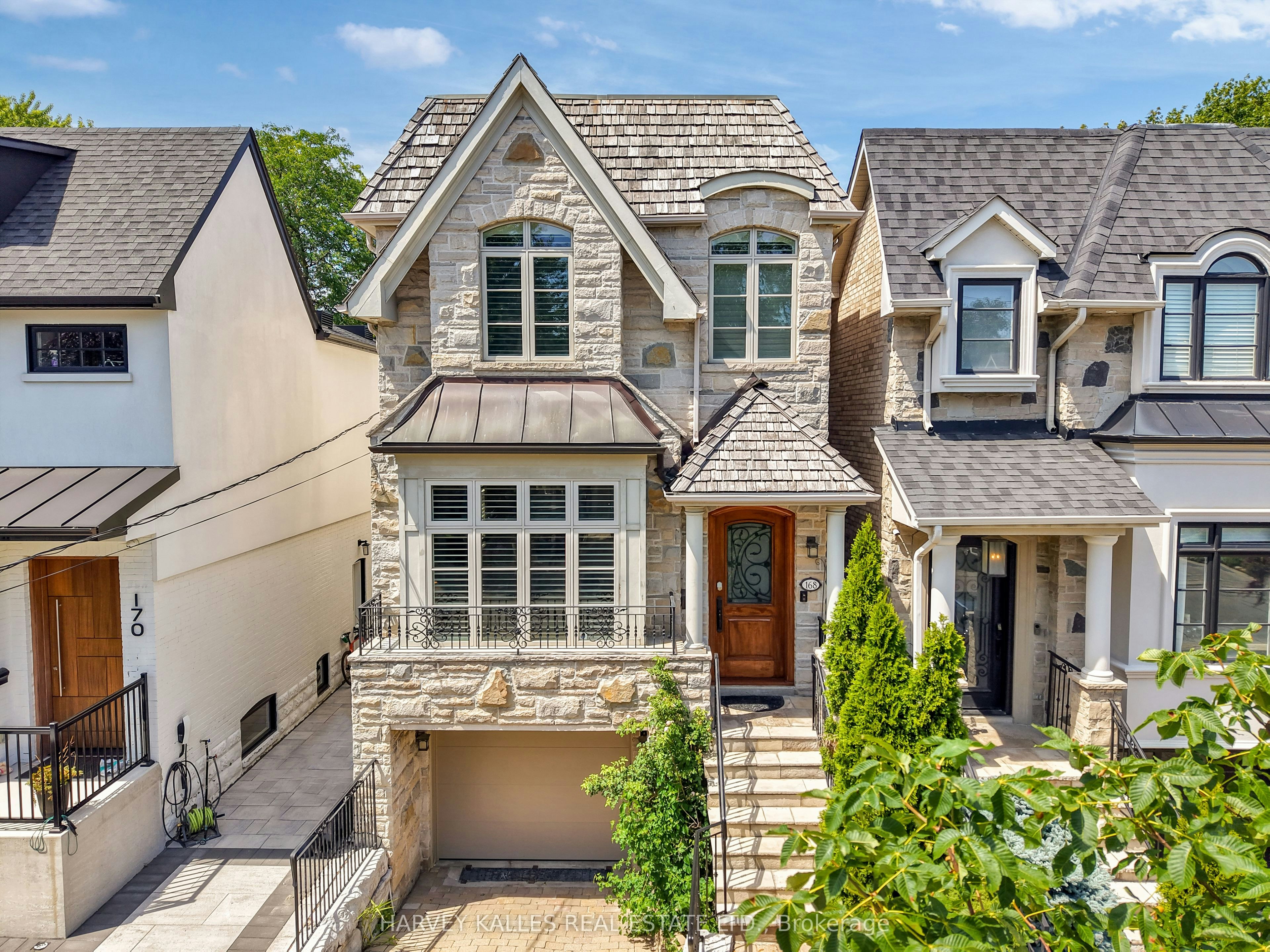 168 Roe Avenue, Toronto, ON, M5M 2J2