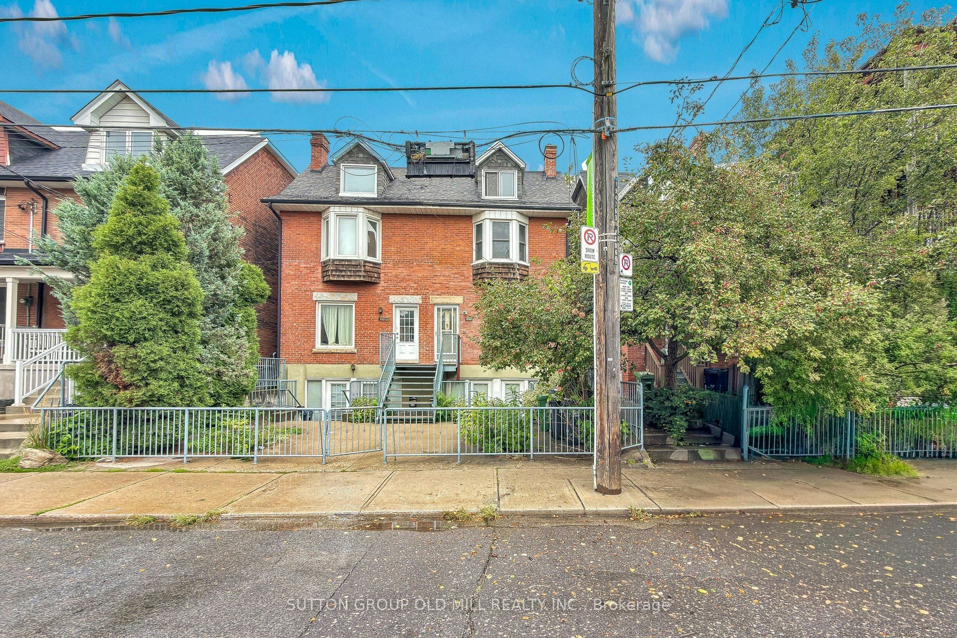 1060 College Street, Toronto, ON, M6H 1A9