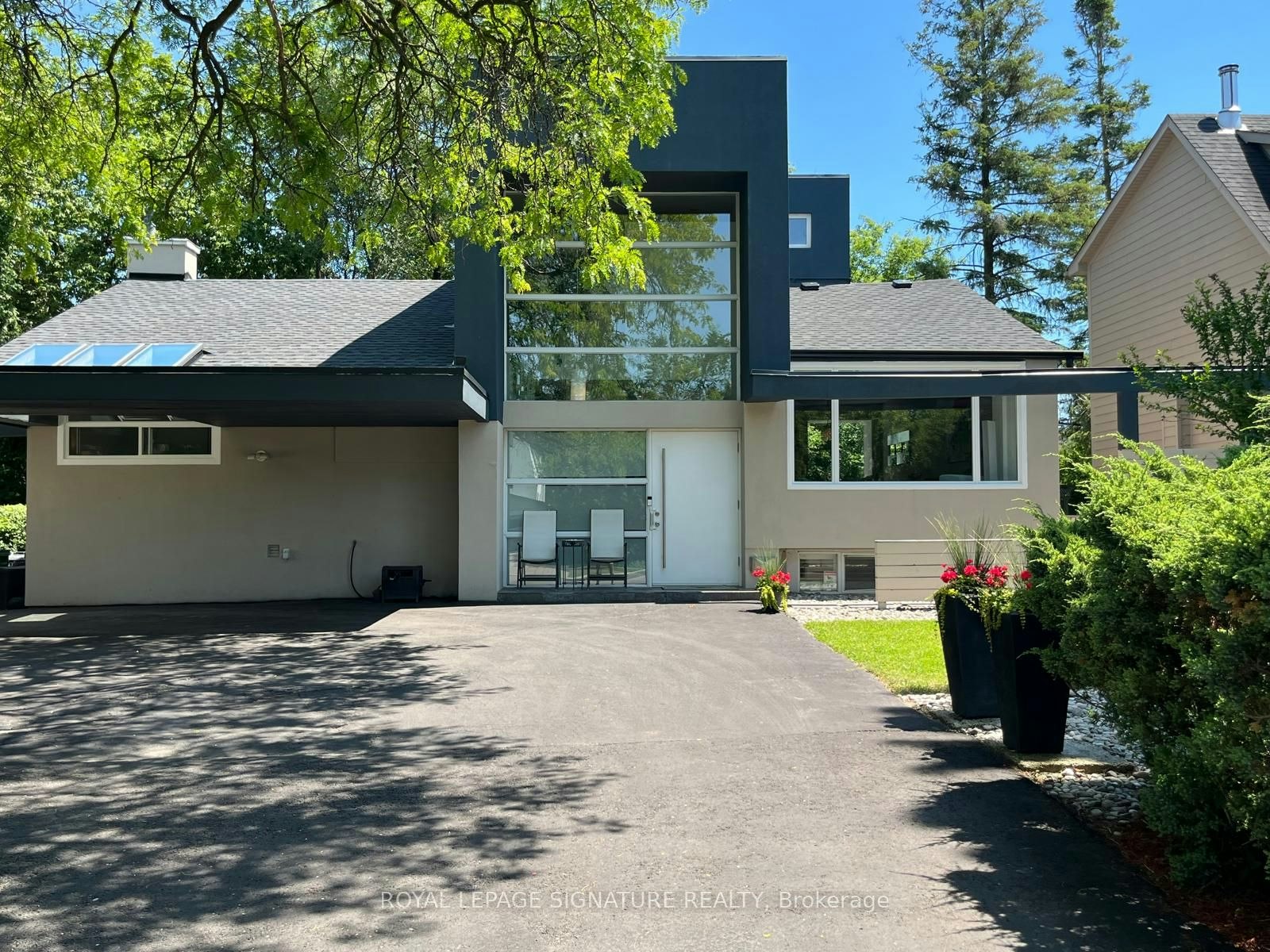 90 Berkinshaw Crescent, Toronto, ON, M3B 2T2