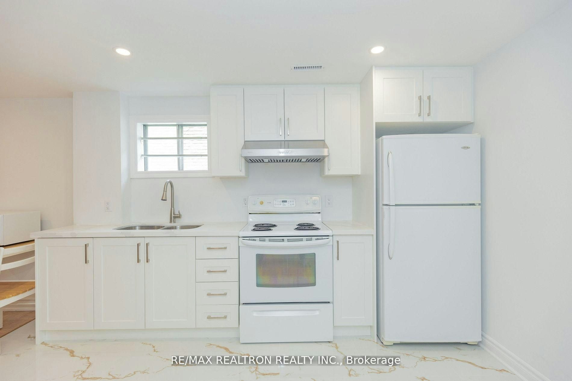 Lower-129 Sexton Crescent, Toronto, ON, M2H 2L7 - 3