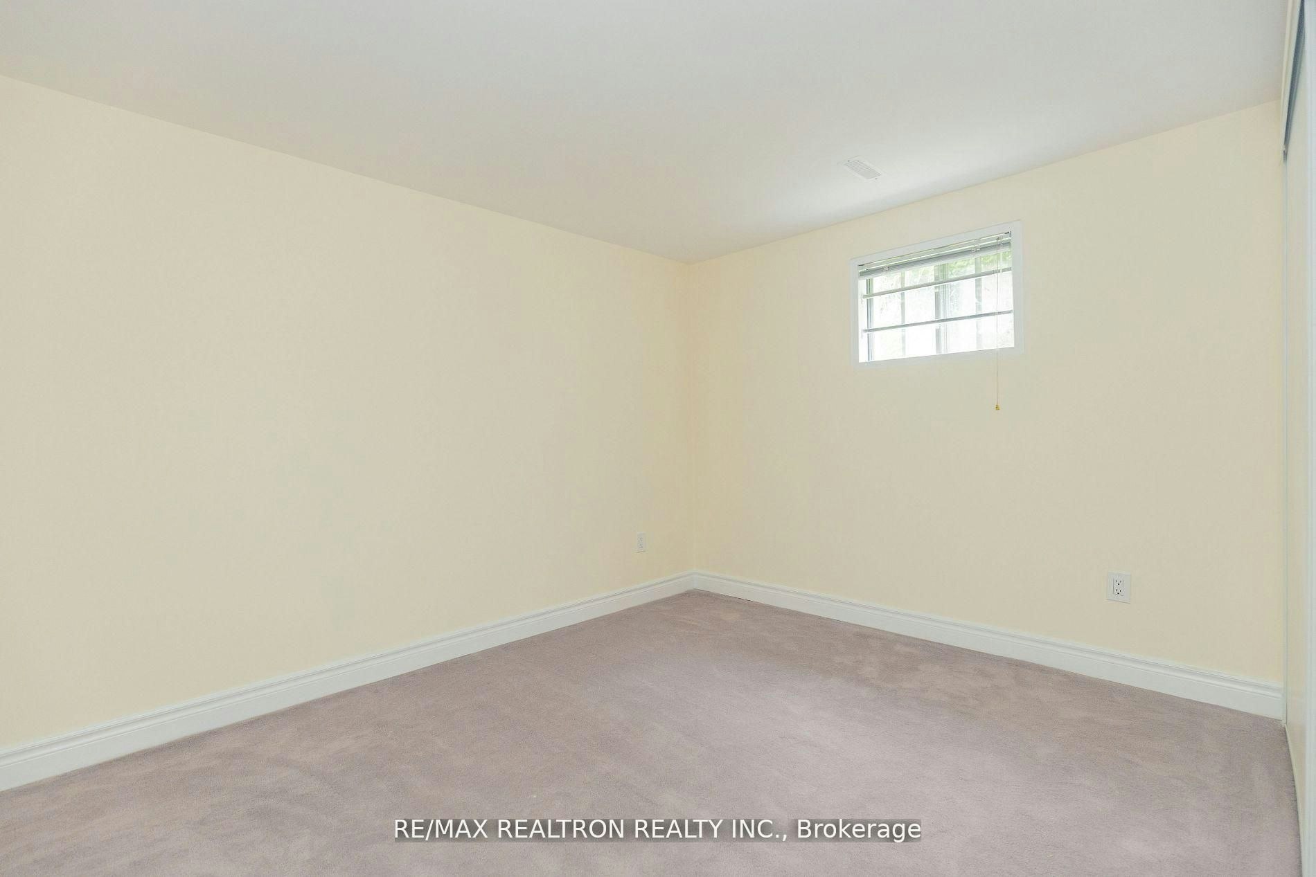 Lower-129 Sexton Crescent, Toronto, ON, M2H 2L7 - 8