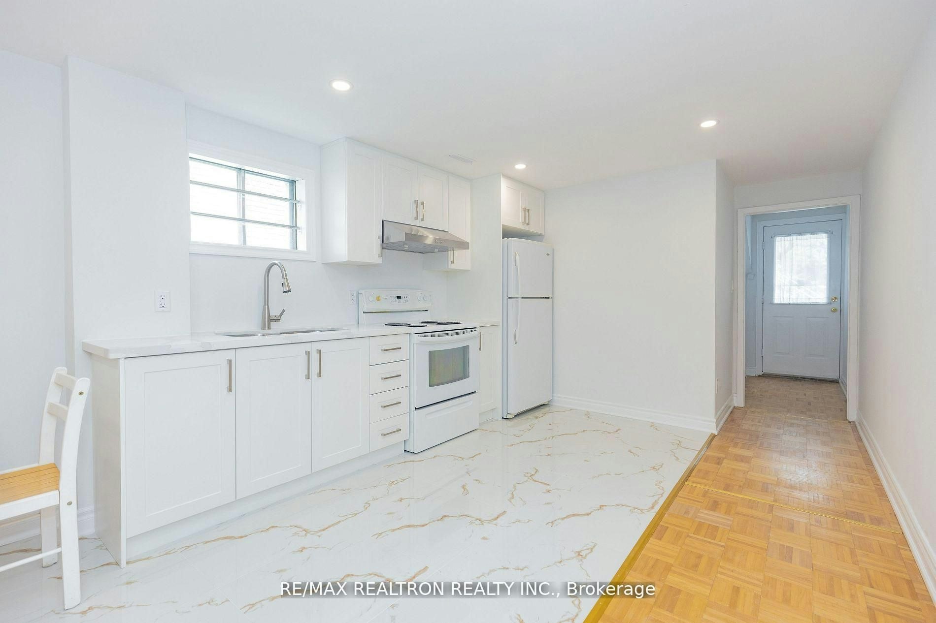 Lower-129 Sexton Crescent, Toronto, ON, M2H 2L7 - 2