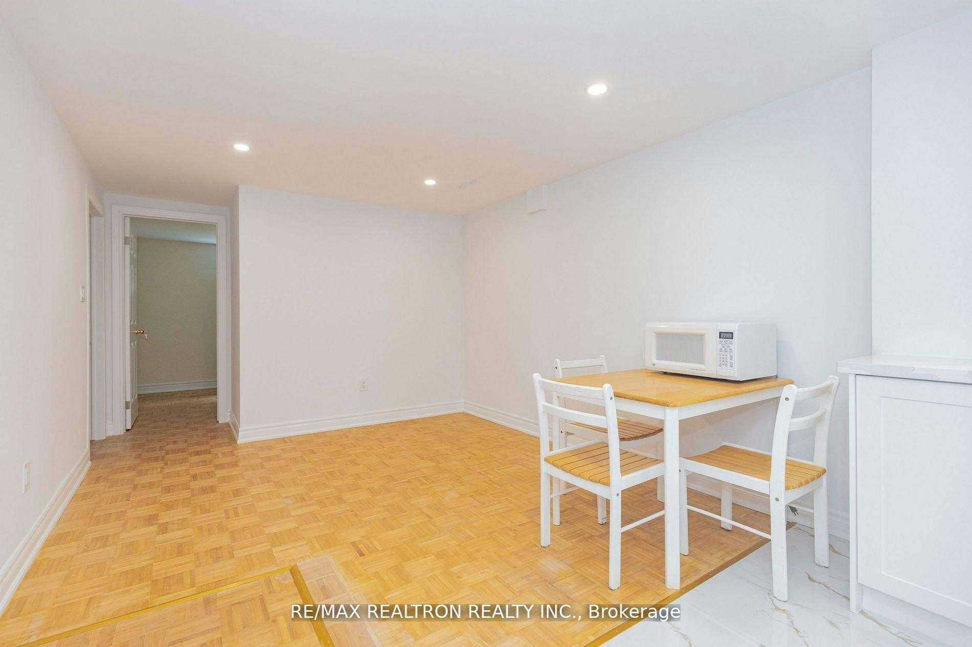 Lower-129 Sexton Crescent, Toronto, ON, M2H 2L7 - 6