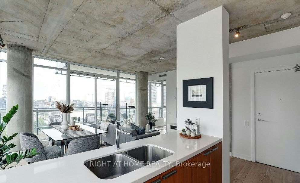1305-318 King Street E, Toronto, ON, M5A 1K6 - 4