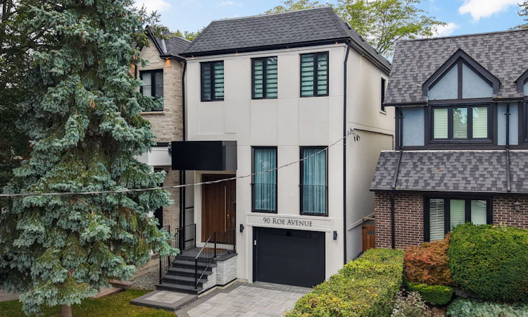 90 Roe Avenue