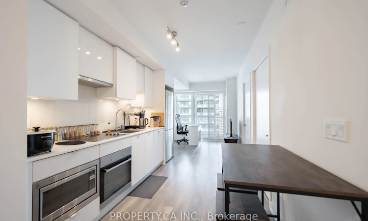 2612-99 Broadway Avenue