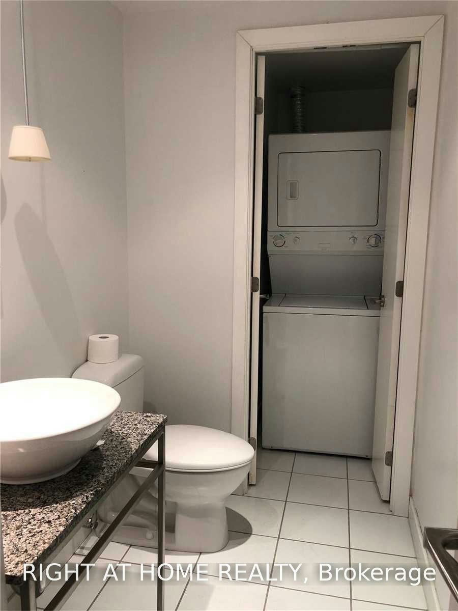 108-75 Portland Street, Toronto, ON, M5V 2M9 - 10