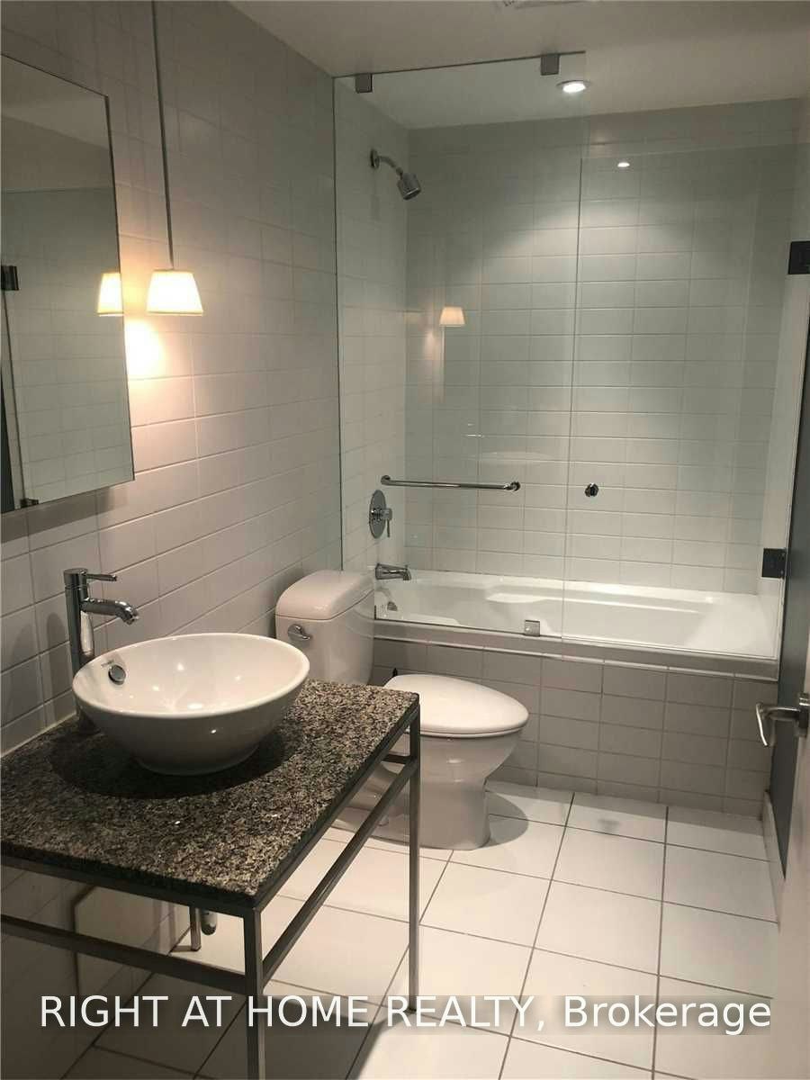 108-75 Portland Street, Toronto, ON, M5V 2M9 - 9