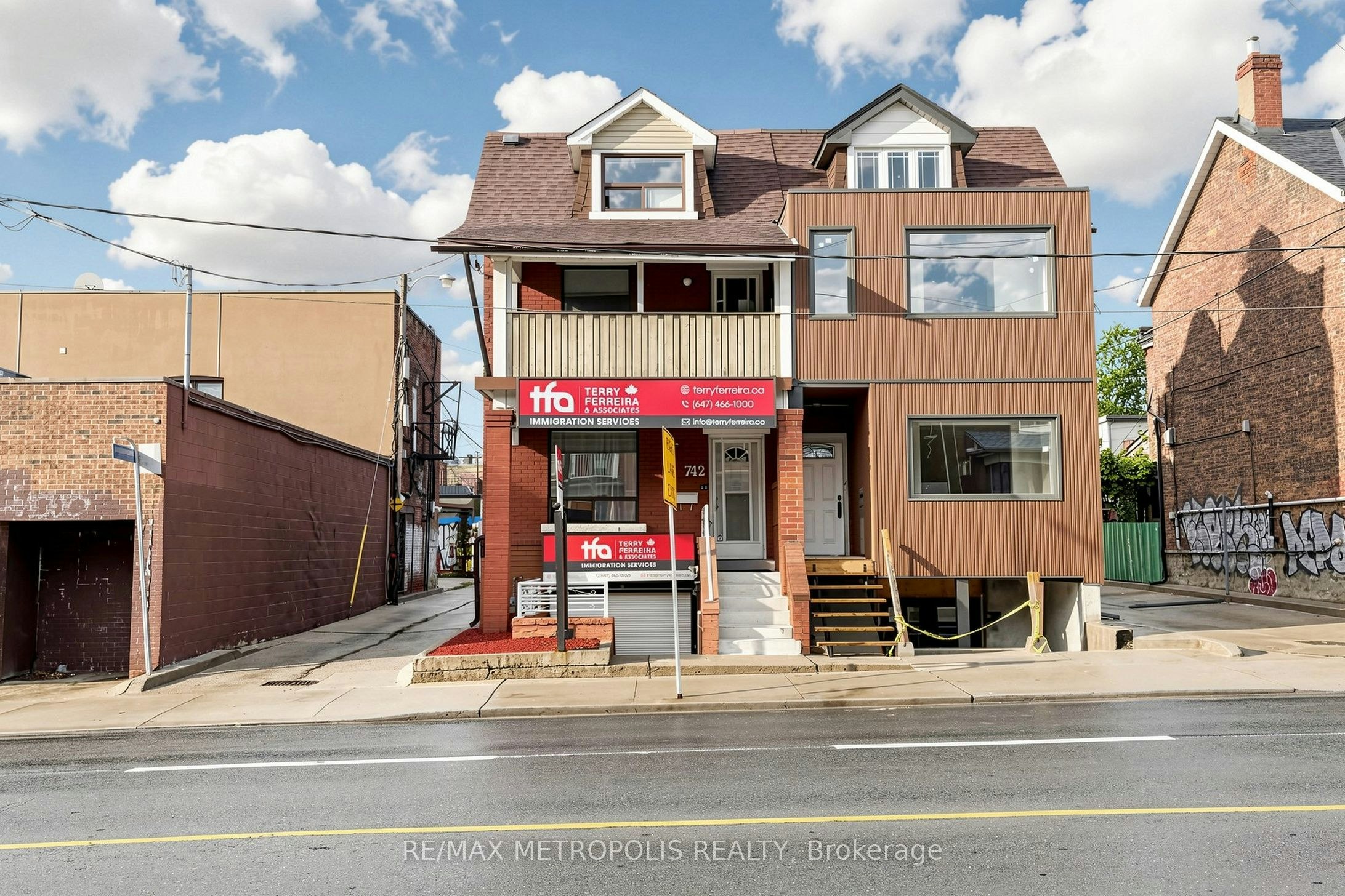 742 Dufferin Street, Toronto, ON, M6H 3K6