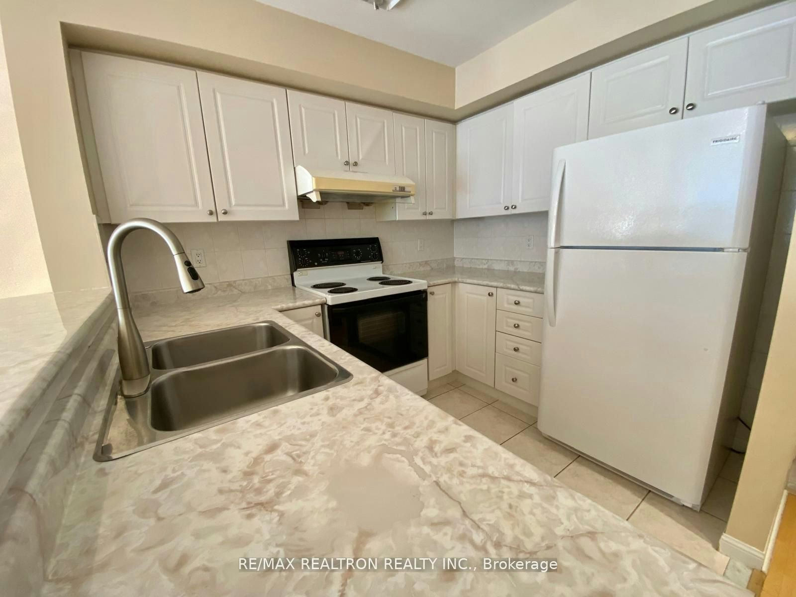 503 Grandview Way, Toronto, ON, M2N 6V4 - 14