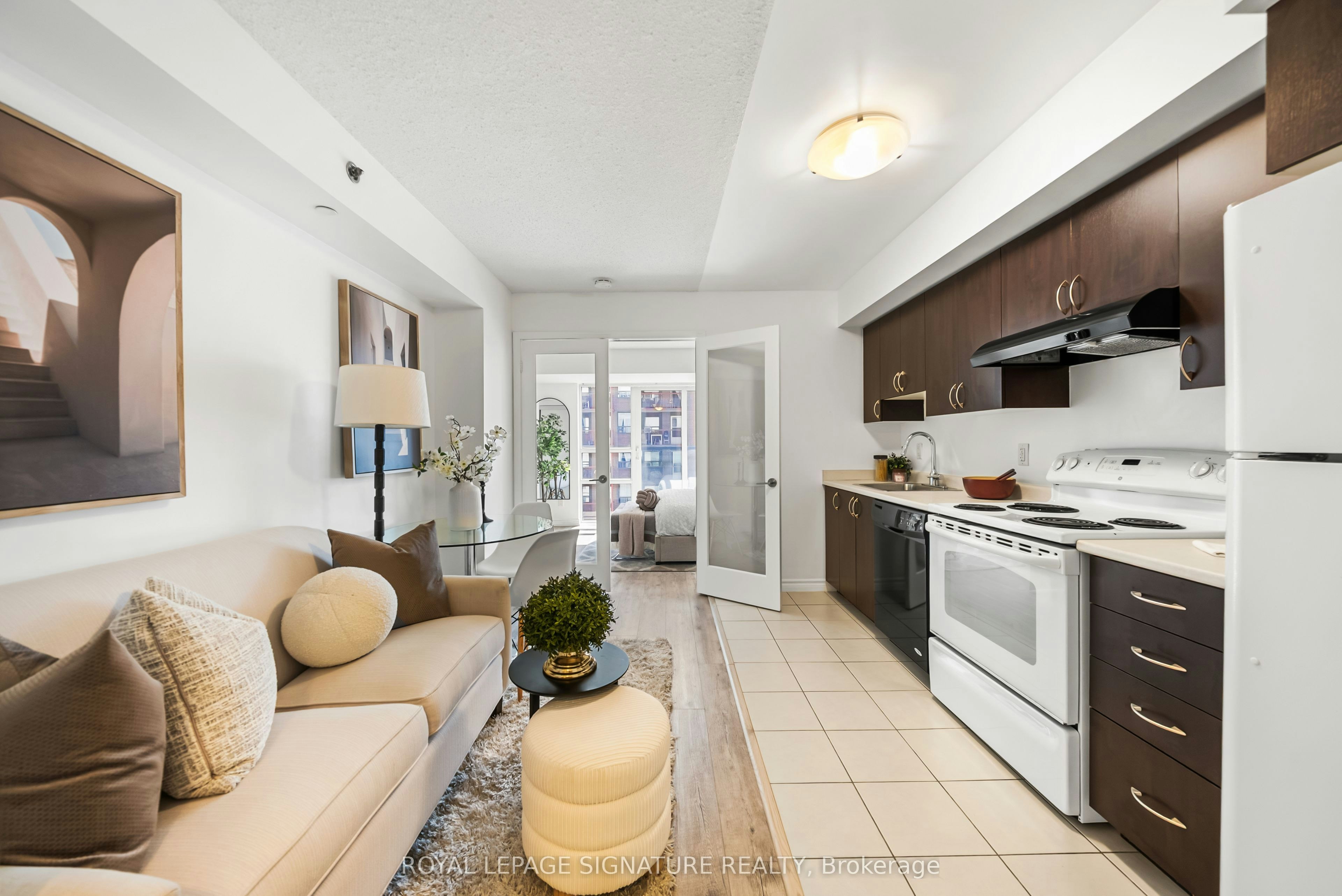 721-35 Saranac Boulevard, Toronto, ON, M6A 2G4