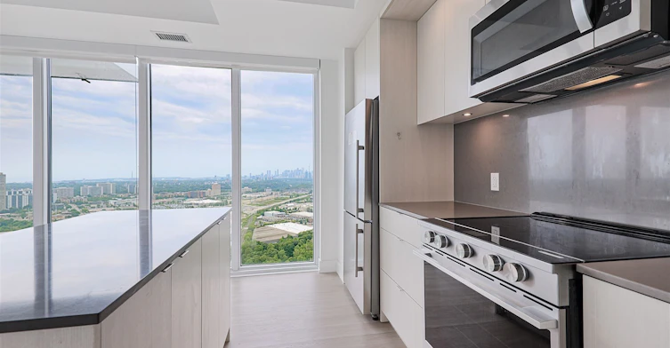 4209-30 Inn ON The Park Drive, Toronto, ON, M3C 0P8 - 8