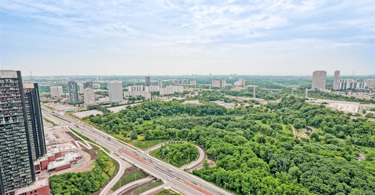 4209-30 Inn ON The Park Drive, Toronto, ON, M3C 0P8 - 20