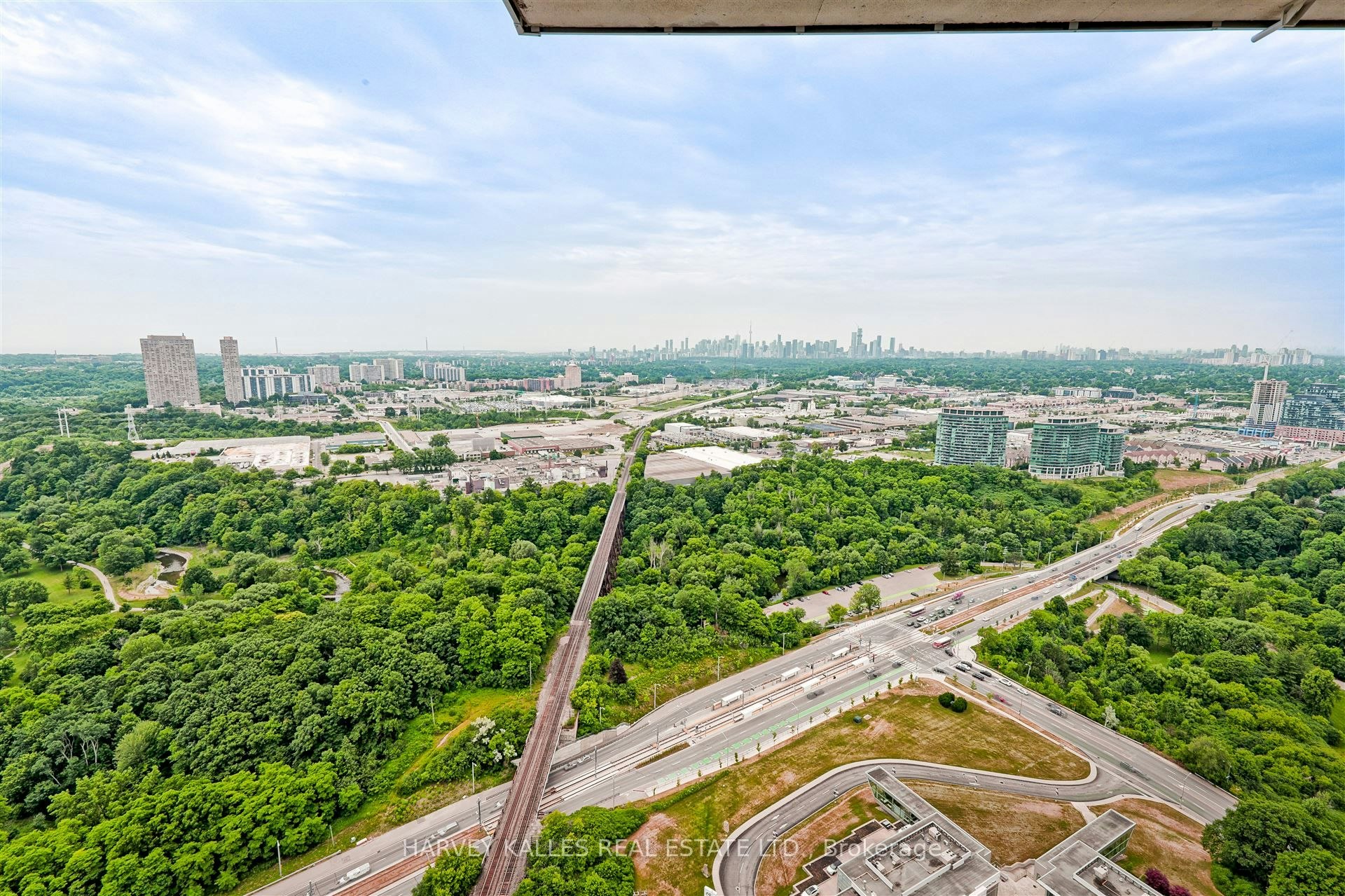 4209-30 Inn ON The Park Drive, Toronto, ON, M3C 0P8 - 21