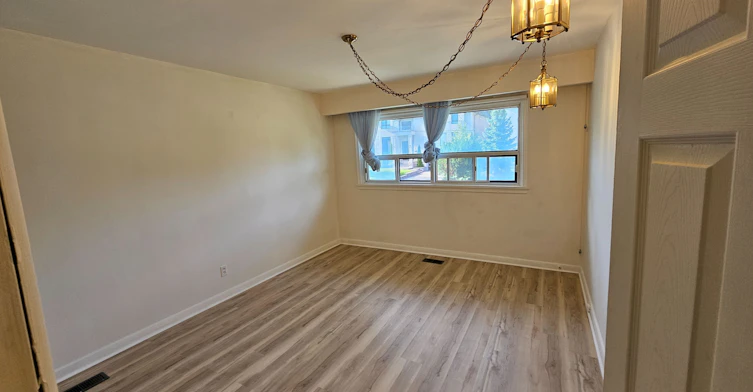 153 Newton Drive, Toronto, ON, M2M 2N4 - 12