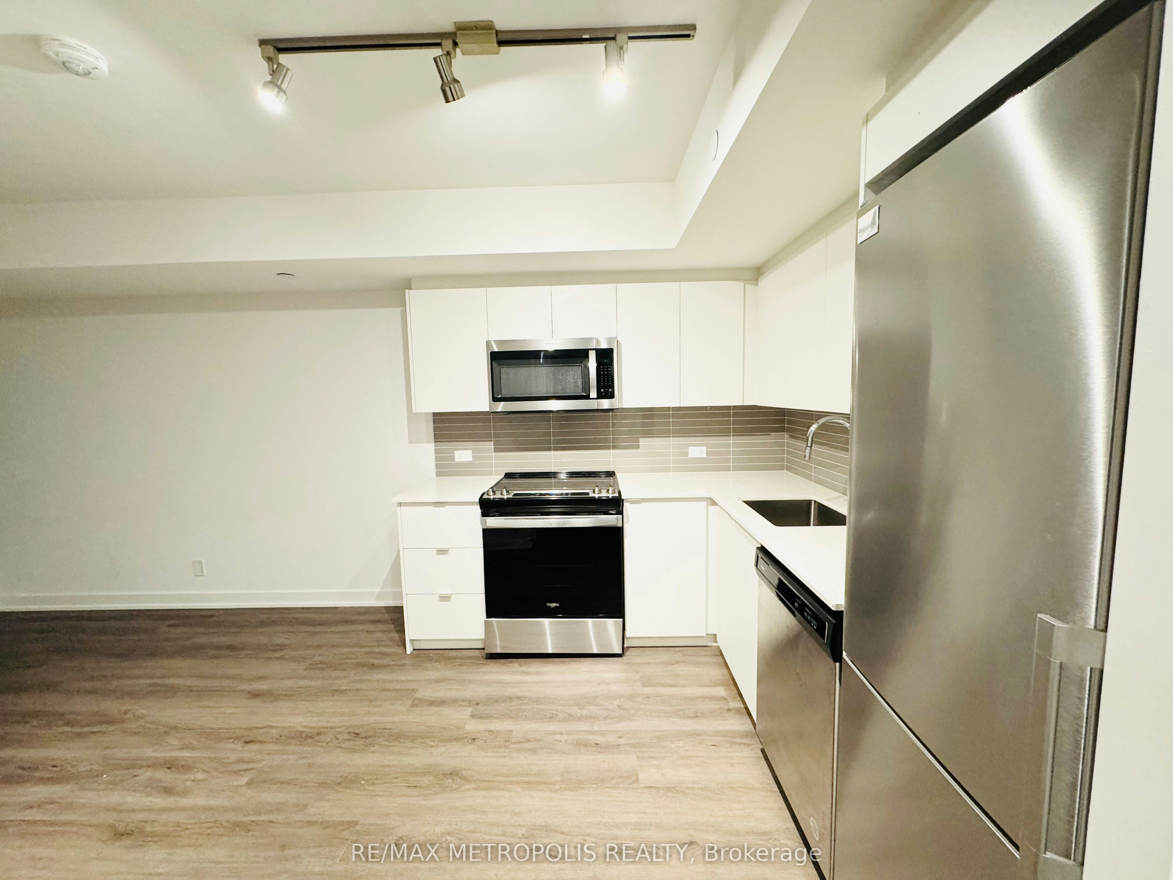 408-30 Tretti Way, Toronto, ON, M3H 0E3 - 6